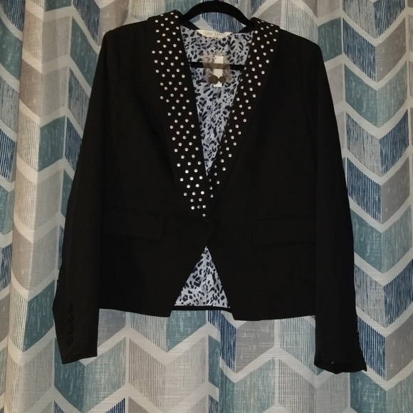Blazer - Picture 1 of 4